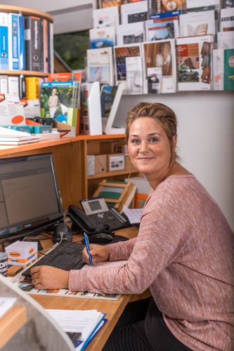 Mitarbeiter:innen-Foto von Christin Bensch